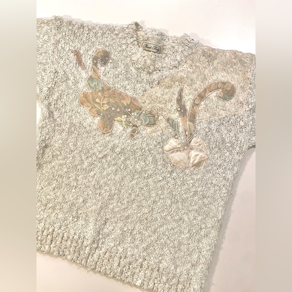 Vintage 80s Tacky Xmas Sweater Feminine Brocade Knit Pullover Sweater